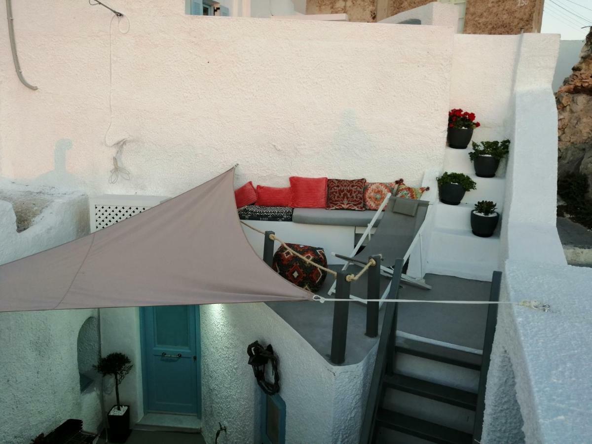 Santorinian Lava House Villa Pýrgos Dış mekan fotoğraf