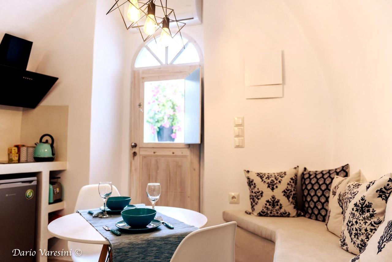 Santorinian Lava House Villa Pýrgos Dış mekan fotoğraf