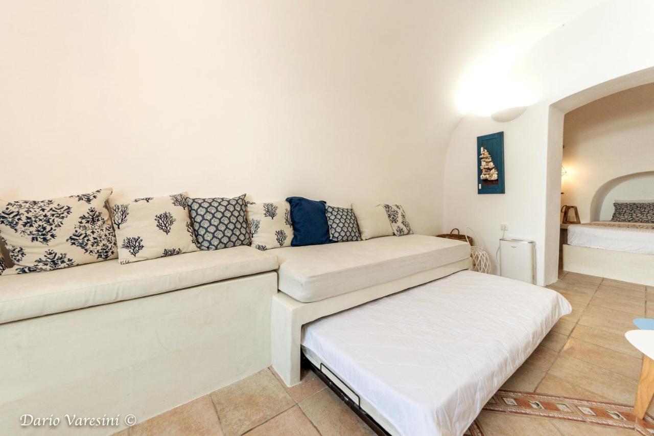 Santorinian Lava House Villa Pýrgos Dış mekan fotoğraf