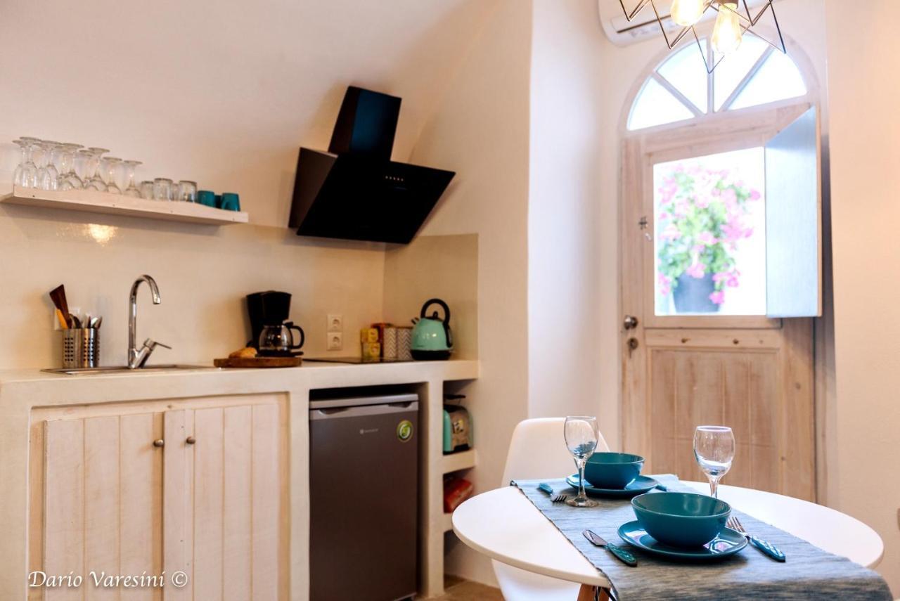 Santorinian Lava House Villa Pýrgos Dış mekan fotoğraf