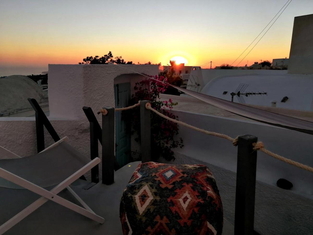 Santorinian Lava House Villa Pýrgos Dış mekan fotoğraf