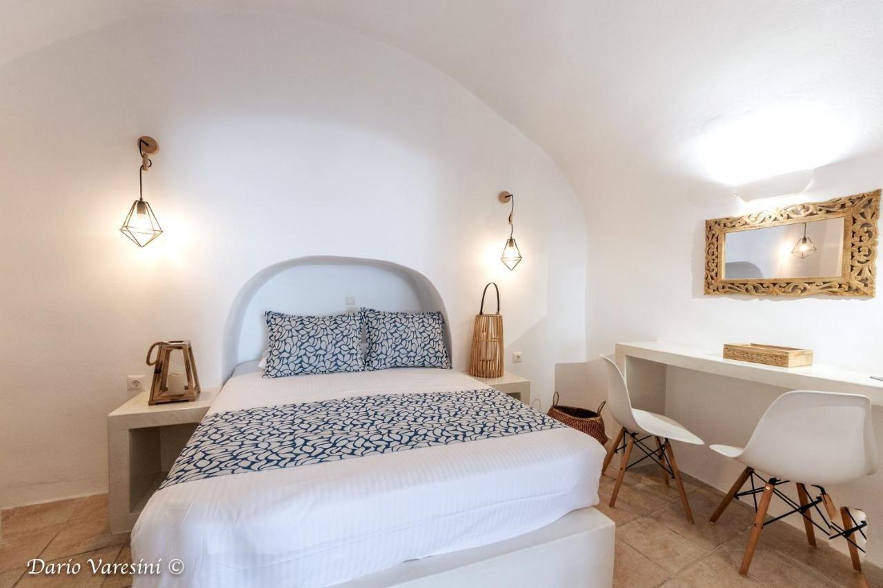 Santorinian Lava House Villa Pýrgos Dış mekan fotoğraf